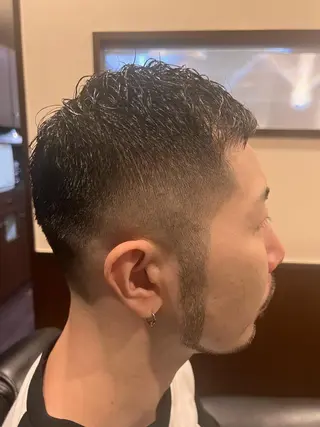 ショート メンズ 銀座バルビエグラン 角田雅樹（夜限定）のヘアスタイル