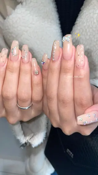 ネイル moca心斎橋所属・˚✧⁺⭐︎༚moca miyuu⁎⁺˳✧༚のネイルデザイン