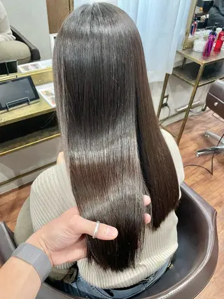 ロング カラー 井本翔太.髪質改善. ベージュ.グレージュのヘアスタイル