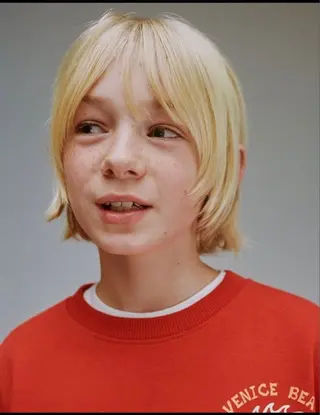 ショート カラー パーマ ✴︎UNU ✴︎モエカのヘアスタイル