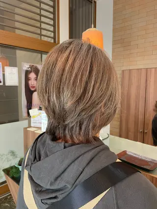 ショート カラー 神田 淳美のヘアスタイル
