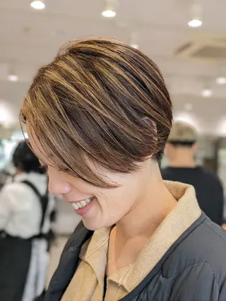 ショート カラー 浅野 翔馬のヘアスタイル