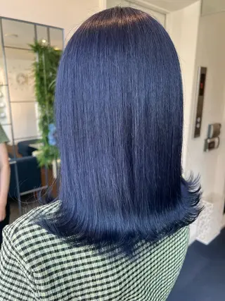 ミディアム カラー Hanna by W_SALONのヘアスタイル