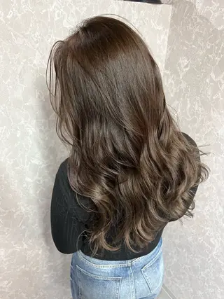 ロング カラー 池田 真衣のヘアスタイル