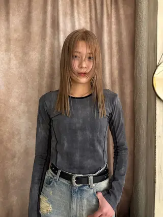 セミロング musiiik saya/今泉のヘアスタイル