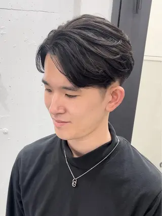 パーマ メンズ 曲がる縮毛矯正 LIBER 岩名のヘアスタイル