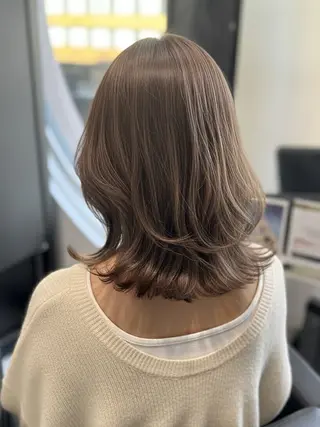 セミロング カラー 韓国レイヤー➰北田 陸斗➰コテ巻きパーマのヘアスタイル