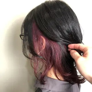 ミディアム 🌈インナーカラー 手塚直生のヘアスタイル