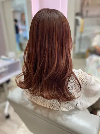 ミディアム かまだ しおりのヘアスタイル