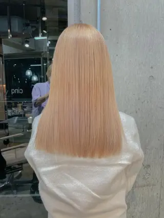 ロング カラー ネイル マツエク・マツパ アイブロウ ⭐ハイトーンブリーチ ミルクティーピンクのヘアスタイル