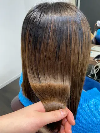 ミディアム 月野涼風 /レイヤーカットのヘアスタイル