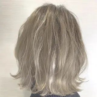 ミディアム カラー カラーサロン ビスカリアのヘアスタイル