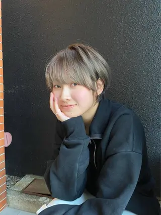 ショート カラー ✂︎cadre✂︎ 🪶かまだれいし🪶のヘアスタイル