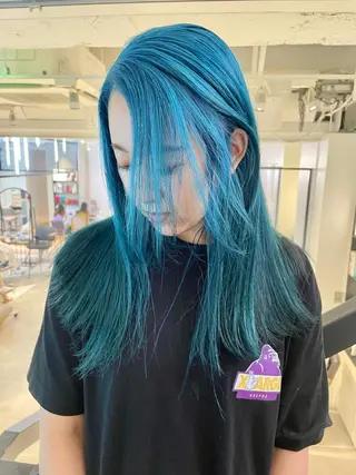 カラー 🎀ボブ+ハイトーン シュカ👶🏻のヘアスタイル