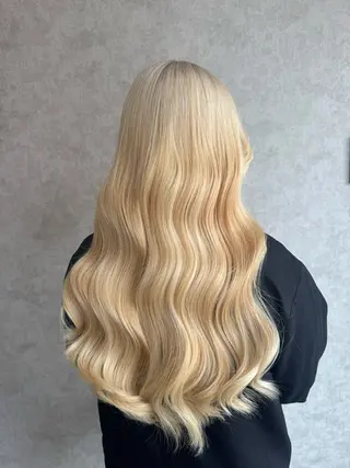 カラー 興梠 莉桜のヘアスタイル