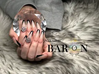ネイル ♛︎BARON♛︎ yuiのネイルデザイン