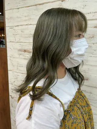 ミディアム カラー ヘアアレンジ イワタ マハ/ minim hairのヘアスタイル