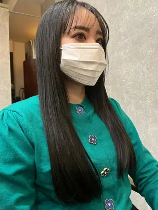 ロング カラー 細川 夕利亜のヘアスタイル