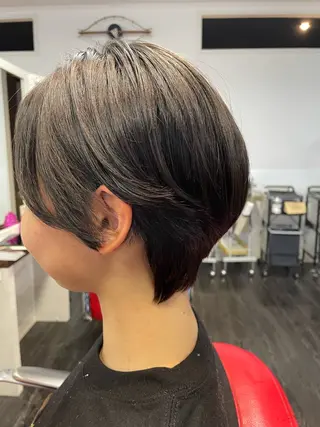 ショート ヘアワークフラックス所属・阿久津 優希のヘアスタイル
