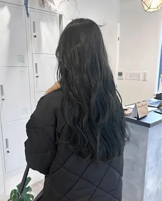 ロング カラー 河野 いずみのヘアスタイル