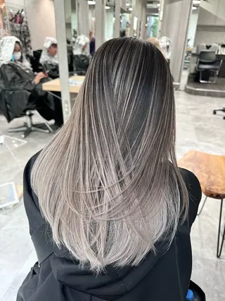 ロング カラー りょうへい/ 全頭ブリーチ/渋谷のヘアスタイル