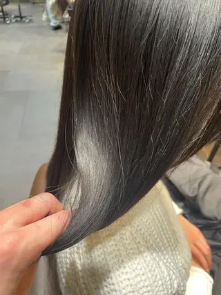 ロング カラー ブリーチ＆縮毛矯正 🧸tomoki🧸のヘアスタイル