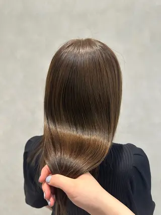 カラー 吉岡 七奈子のヘアスタイル