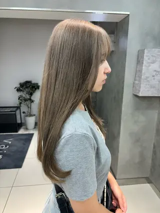 ミディアム カラー ヘアアレンジ ボブ/透明感ベージュ 🫧クルミ🌟のヘアスタイル