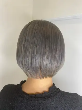 ショート カラー リルウヘアー 天王寺のヘアスタイル