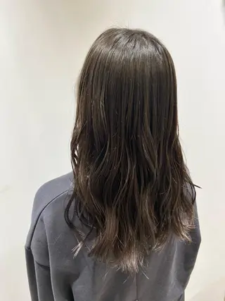 セミロング カラー 🐺ウルフ/レイヤー 似合わせ‎🤍沙羅のヘアスタイル