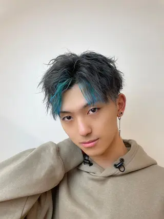 ショート カラー メンズ IwAsh中山所属・✂︎中山ブリーチ・ パーマ✂︎露木智也のヘアスタイル