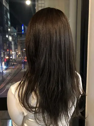 セミロング カラー 髪質改善&ブリーチ 伊勢 祐一郎のヘアスタイル