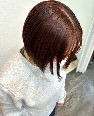 ミディアム カラー LOMARLIE JURIAのヘアスタイル