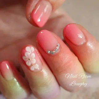 ネイル Nail Room Laughyのネイルデザイン