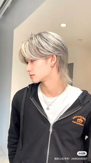 ミディアム カラー メンズ 岡田大志🇰🇷 中/韓メンズヘアのヘアスタイル