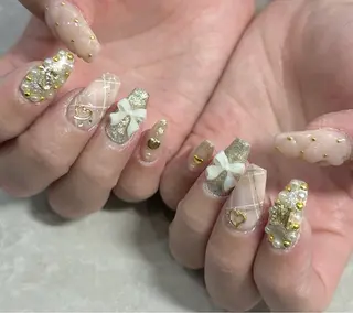 ネイル LAVISH nanamiのネイルデザイン