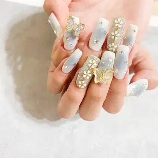 ネイル ゴテゴテ💙ワンホン リオナのネイルデザイン