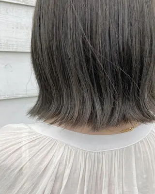 ミディアム roka ノゾミのヘアスタイル