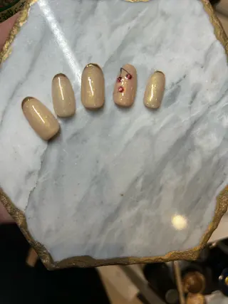 ネイル VIE&VENUS所属・やまだ しおりのネイルデザイン