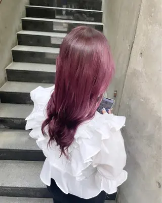 セミロング LEF TATEMACHI所属・西山祐生/ハイトーン /ケアブリーチ/艶髪のヘアスタイル