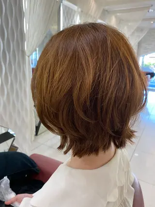 ミディアム カラー 瀬川 茉衣子のヘアスタイル