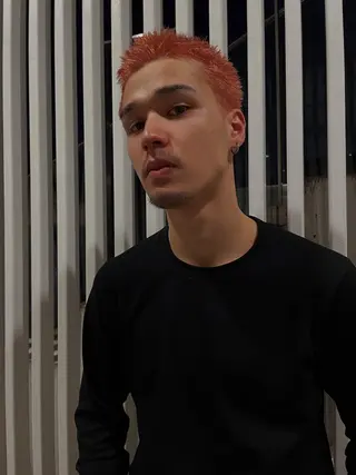 カラー カラー特化美容師 オレンジカラーのヘアスタイル