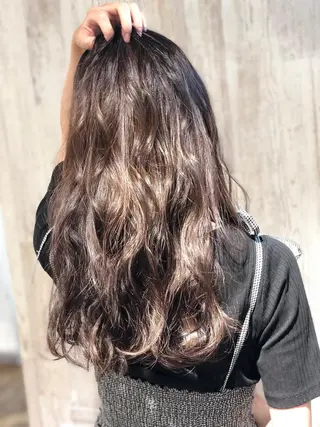 セミロング 大場 優のヘアスタイル