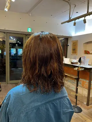 ミディアム パーマ 臺 佳連のヘアスタイル