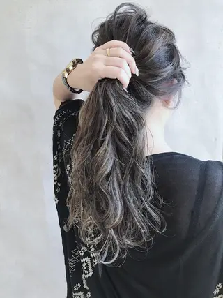 ロング カラー MOU namba ムウナンバのヘアスタイル