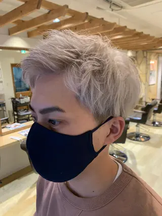 ショート 渋谷ハイトーン/ デザインカラー阿部のヘアスタイル