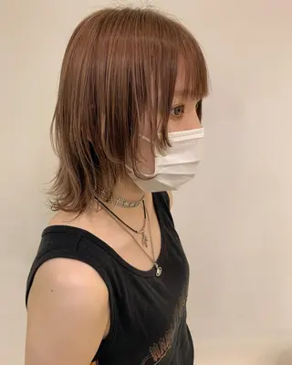 ミディアム ブリーチ/ウルフ ハッシュカット/石山のヘアスタイル