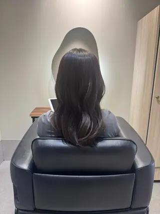 ロング NAVY 橋本心 縮毛矯正のヘアスタイル