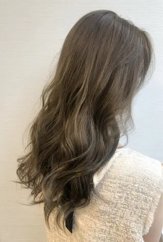 ロング カラー Ling K所属・古川 華那のヘアスタイル