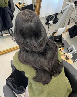 カラー REAL【レアル】所属・グレージュ/透け感 カラー/透明感カラーのヘアスタイル